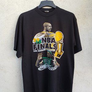 2010 Los Angeles Lakers Kobe Bryant Finals Champions Black Graphic shirt 90s 80